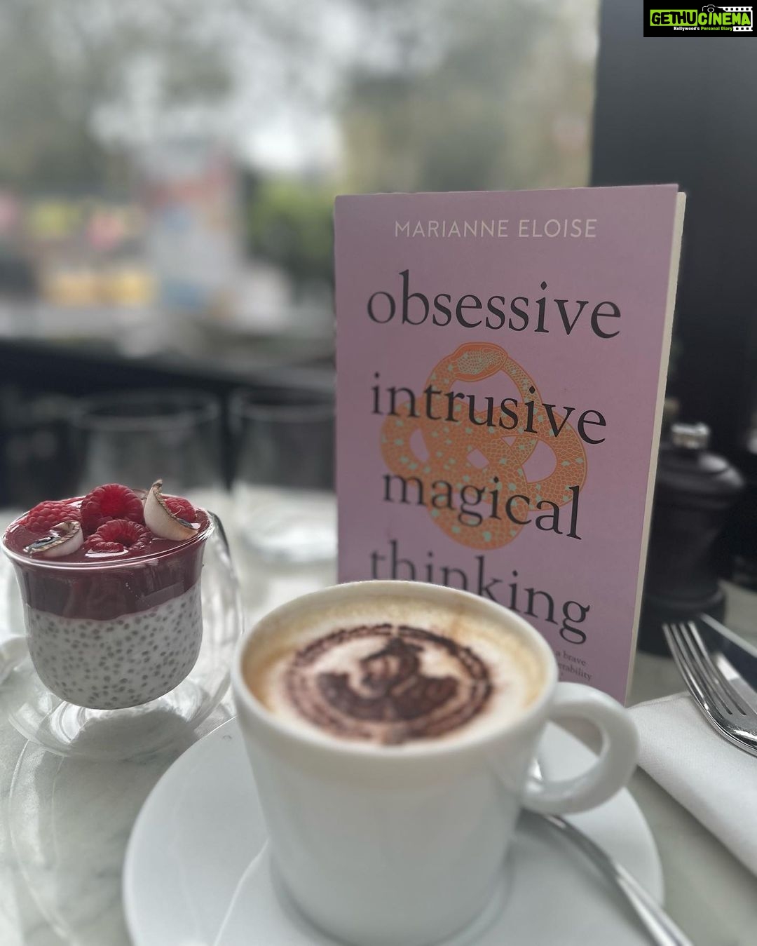 Sara Ali Khan Instagram - Coffee, culture and sunsets π βοΈπ¨πΌοΈπ«π₯π₯ππ A frothy almond milk cappuccino, walks to louvre- with mandatory coffee, chocolate and pop up art gallery stops, gym sessions & jam bingesβ¦ Sunsets and moon rises behind the Eiffel Tower, and under the Eiffel Tower and on!!!β¦ afternoon strolls with mommy & monetπ· evening ones with Shakespeare & co.. π And our extremely embarrassing and hazardously heavy exit ππ au revoir Paris π«π·π #paris #hotellutetia @hotellutetia @thesetcollectionofficial @thetravelbusco Paris, France