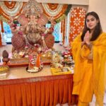 Sara Ali Khan Instagram - Ganpati Bappa Morya 🤗🙏🏻