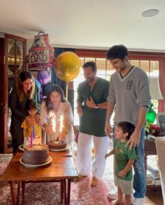 Sara Ali Khan Instagram - Happiest Birthday to my dearest Abba 🥰🥰🥰