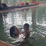 Sara Ali Khan Instagram - Q: Where and How can we find peace? ☮️💟🤍 A: Everywhere. Just look within 🙏🏻🤲👶🏞️