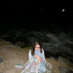 Sara Ali Khan Instagram – Q: Where and How can we find peace? ☮️💟🤍
A: Everywhere. Just look within 🙏🏻🤲👶🏞️