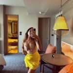 Sara Gurpal Instagram – How many colours you see in this picture??