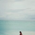 Sara Gurpal Instagram - #SaraKehndi Colours of 🌏 are better than colours of people 🤍 . . . . Use my code RBRSARA40 To book your stay with @reethibeachresort Book Dates : 10 July 2023 – 10 Aug 2023 Stay Dates : 10 July 2023 – 20 December 2023 Reethi Beach Resort, Baa Atoll, The Maldives