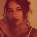 Sara Gurpal Instagram - Ask a question about Sunday !