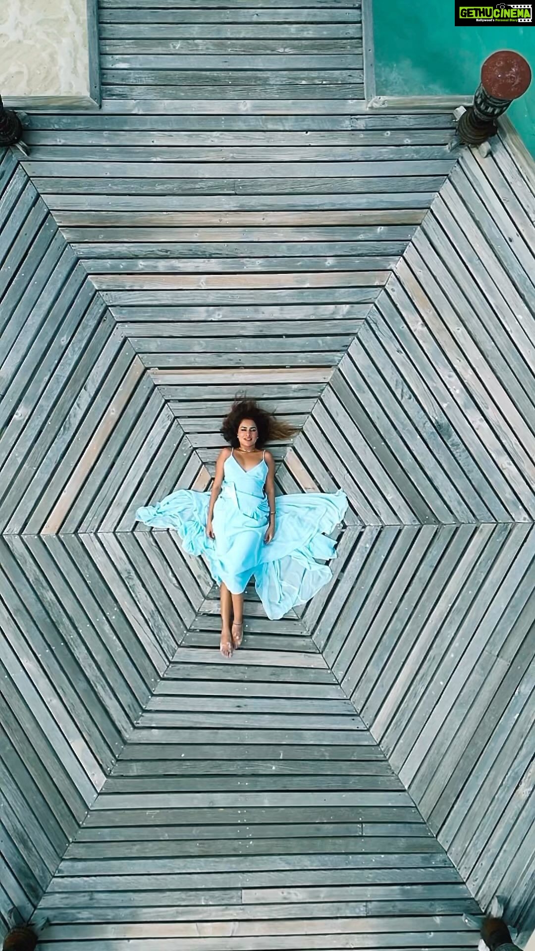 Sara Gurpal Instagram - #Grateful for everything happening and about to happen in my life.. Another place I always wanted to were so here Straight from @reethibeachresort !!! #maldives Wearing ; @thessarasshop . . . š¹: @imma_abu