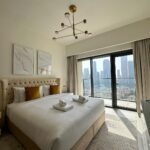 Sara Gurpal Instagram - #SaraKehndi Just another Blissfull Day 📍@smartstay.me Downtown Dubai