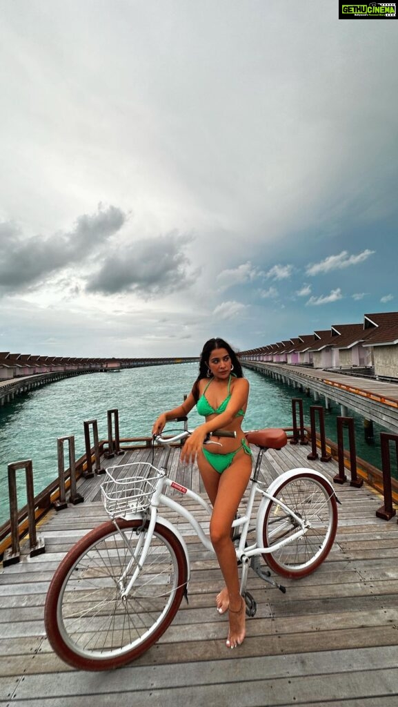 Sara Gurpal Instagram - Arrived at paradise with @transmaldivian 🤍 Follow @saragurpals my favourite