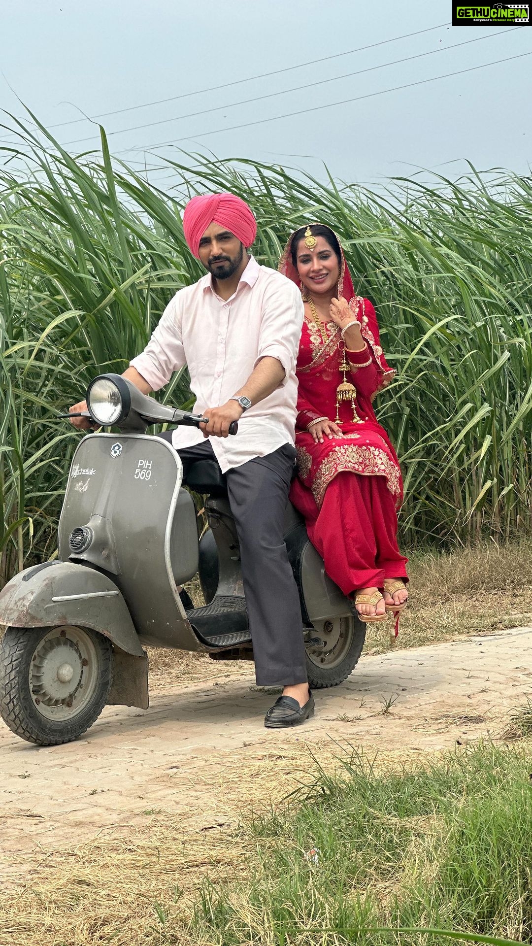Sara Gurpal Instagram - From the sets @lambrandalaana 🤍