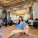 Sarah Khan Instagram - Just a regular Starbucks in Paris 💕☕️🍰 Starbucks Opéra Garnier