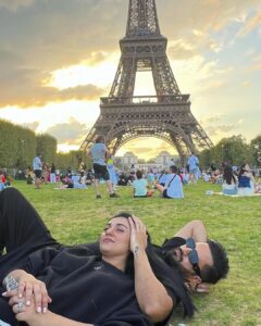 Sarah Khan Instagram - My whole world ♥️

*MASHALLAH*