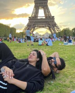 Sarah Khan Instagram - My whole world ♥️

*MASHALLAH*