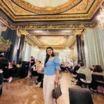 Sarah Khan Instagram - Just a regular Starbucks in Paris 💕☕️🍰 Starbucks Opéra Garnier