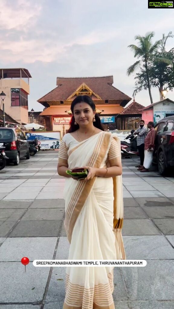 Saranya Mohan Instagram - 🥰🥰🥰❤ Sreepadmanabha Temple