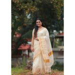 Saranya Mohan Instagram - Elegance is the only beauty that never fades. 🥰❤️ 📸 @vivek_kovalam Edit @swami_bro