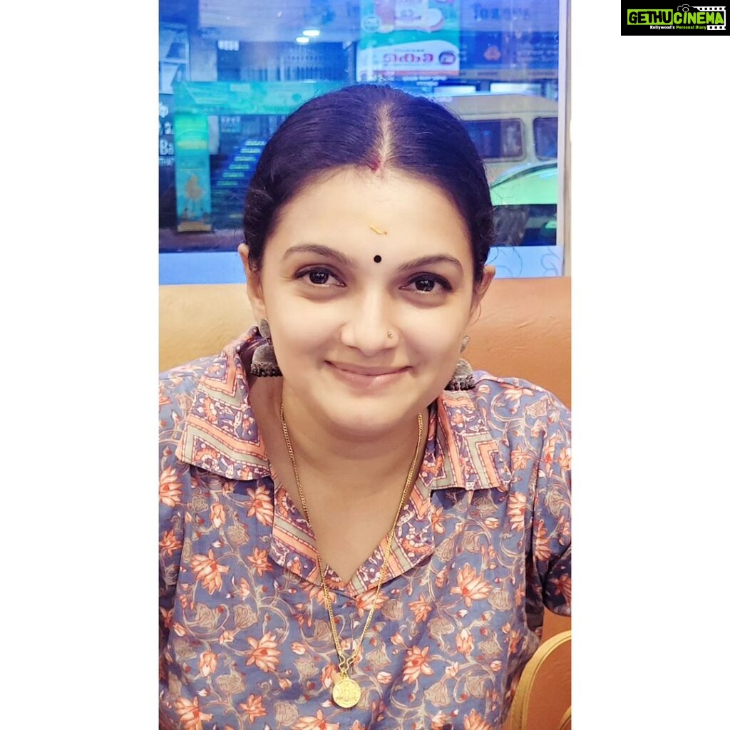 Saranya Mohan Instagram - Good Morning❤ Trivandrum, India