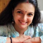 Saranya Mohan Instagram – 😄😄❤