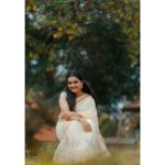 Saranya Mohan Instagram - Elegance is the only beauty that never fades. 🥰❤️ 📸 @vivek_kovalam Edit @swami_bro