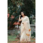 Saranya Mohan Instagram - Elegance is the only beauty that never fades. 🥰❤️ 📸 @vivek_kovalam Edit @swami_bro