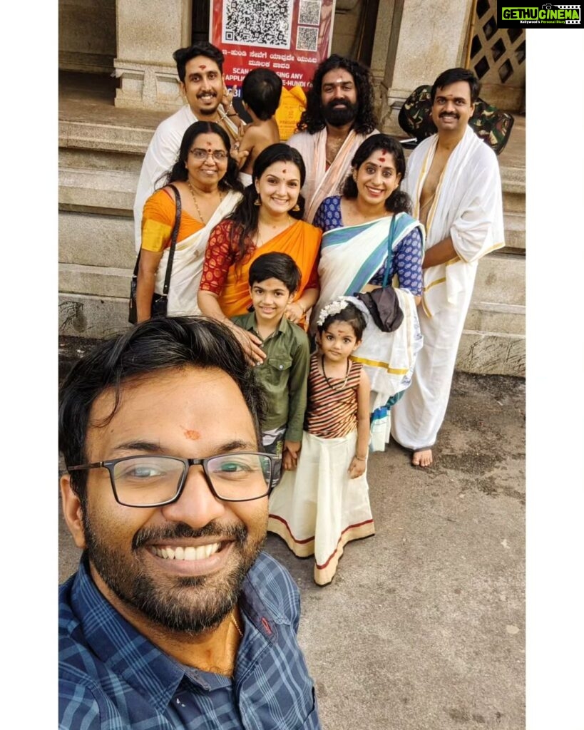 Saranya Mohan Instagram - Mookambika Temple Visit❤❤