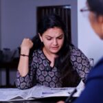 Saranya Mohan Instagram – “മുൻഷി ” ft @anitanair597 @saranyamohanofficial

അമ്മ മലയാളം പ്രൊഫസർ ആയാലുള്ള കുഴപ്പം ഇതാണ്!!
@pwoli_sarath_ramesh ഓർമ്മ ഉണ്ടല്ലോ ല്ലോ!!
📷 @vivek_kovalam
✂️ @_al_zayn_ Trivandrum, India