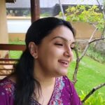 Saranya Mohan Instagram – Kaatrl Varum Geethame.❤

Location : @fragrantnature Lake resort, Kollam.

Travel consultant : @shanavas_ismaill