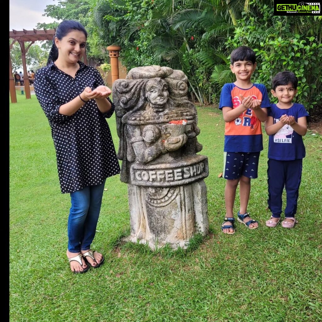 Saranya Mohan Instagram - ❤❤❤❤ Location : @fragrantnature Kollam, Kerala Travel consultant : @shanavas_ismaill Fragrant Nature Kollam