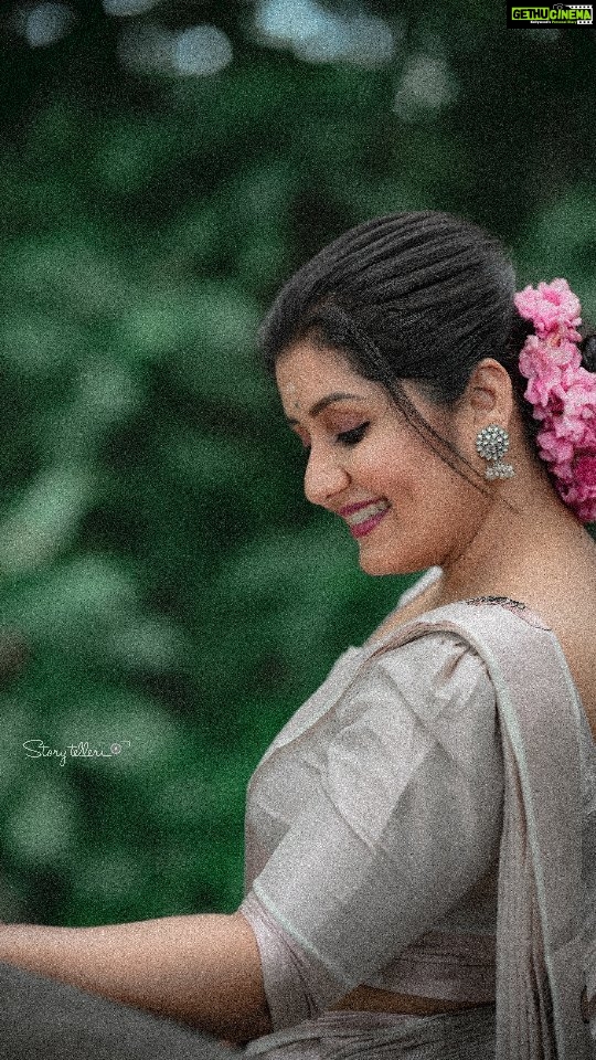 Sarayu Mohan Instagram - ഓണം ♥️