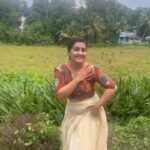 Sarayu Mohan Instagram - ഓണ സന്തോഷം 😛 Chottanikkara, India