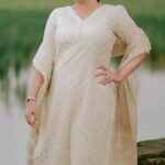 Sarayu Mohan Instagram - @sree_clothing @_story_telle__r @mr_appooss_ @meeramax_makeupartist_