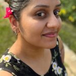 Sarayu Mohan Instagram - ഞാനും കൂവി 🤓 കമെന്റിൽ ഒരു മയത്തിൽ കൂവണേ 😑