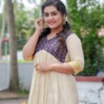 Sarayu Mohan Instagram - Good morning ♥️ @lepapillonkochi_ @ambu_images @jaz_bridal_makeover