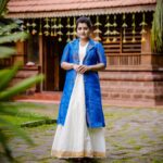 Sarayu Mohan Instagram – Onam on the way!

@ansisiyad costume ♥️
@anoop_kumar_pixelhouse click ♥️
@meeramax_makeupartist_  makeover ♥️