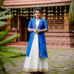 Sarayu Mohan Instagram - Onam on the way! @ansisiyad costume ♥️ @anoop_kumar_pixelhouse click ♥️ @meeramax_makeupartist_ makeover ♥️