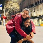 Sarayu Mohan Instagram - On a cozy Melbourne night, dancing with ur schoolfriend in street hits different ♥️ @resh.sunshine ♥️ #Ammu#in#Aus# Melbourne, Victoria, Australia