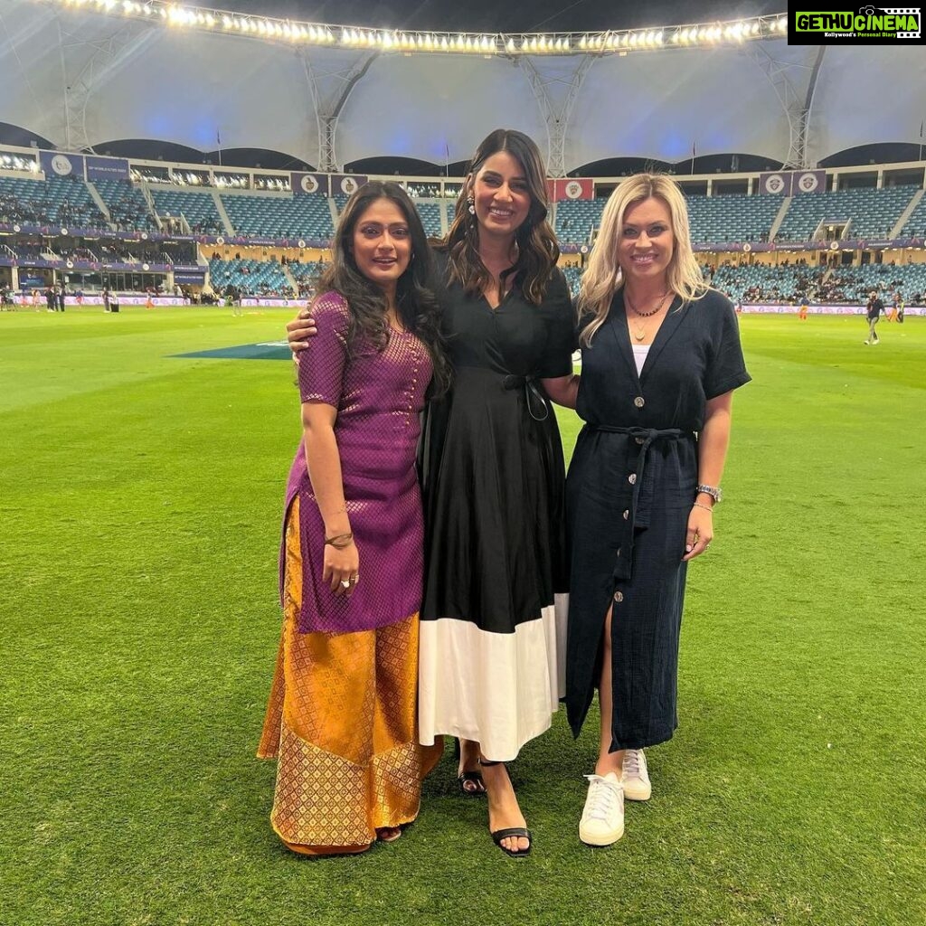 Sastika Rajendran Instagram - Ten minutes into the first game. We are still here ❤️😅 #ILT20 Dubai International Stadium
