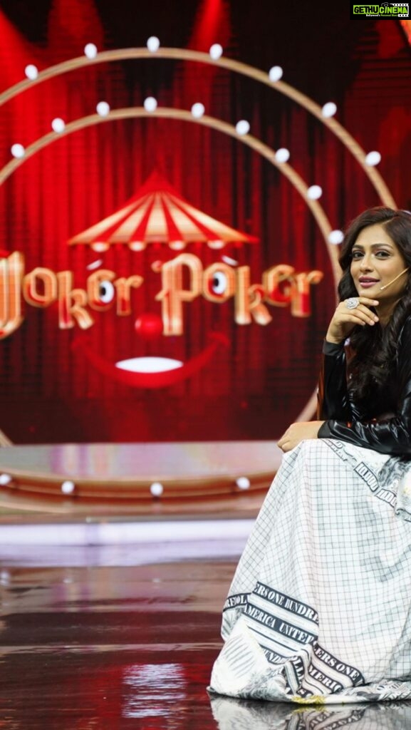 Sastika Rajendran Instagram - 1000 points if you find out what I am wearing! Because I have zero clue 🤣😂 #JokerPoker every Sunday at 9.30 PM only on @zeetamizh!!! 📸: @teamcreators #reels #reelsinstagram #instagood EVP Film City