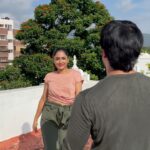 Sastika Rajendran Instagram - Old video! New song! Verethum illa! Scroll pannitu poitey irukavum! @balaji_krishnan_ Instagram playing basketball in our lives 😂🤦🏼‍♀️ #halamathihabibo #instagood #reels