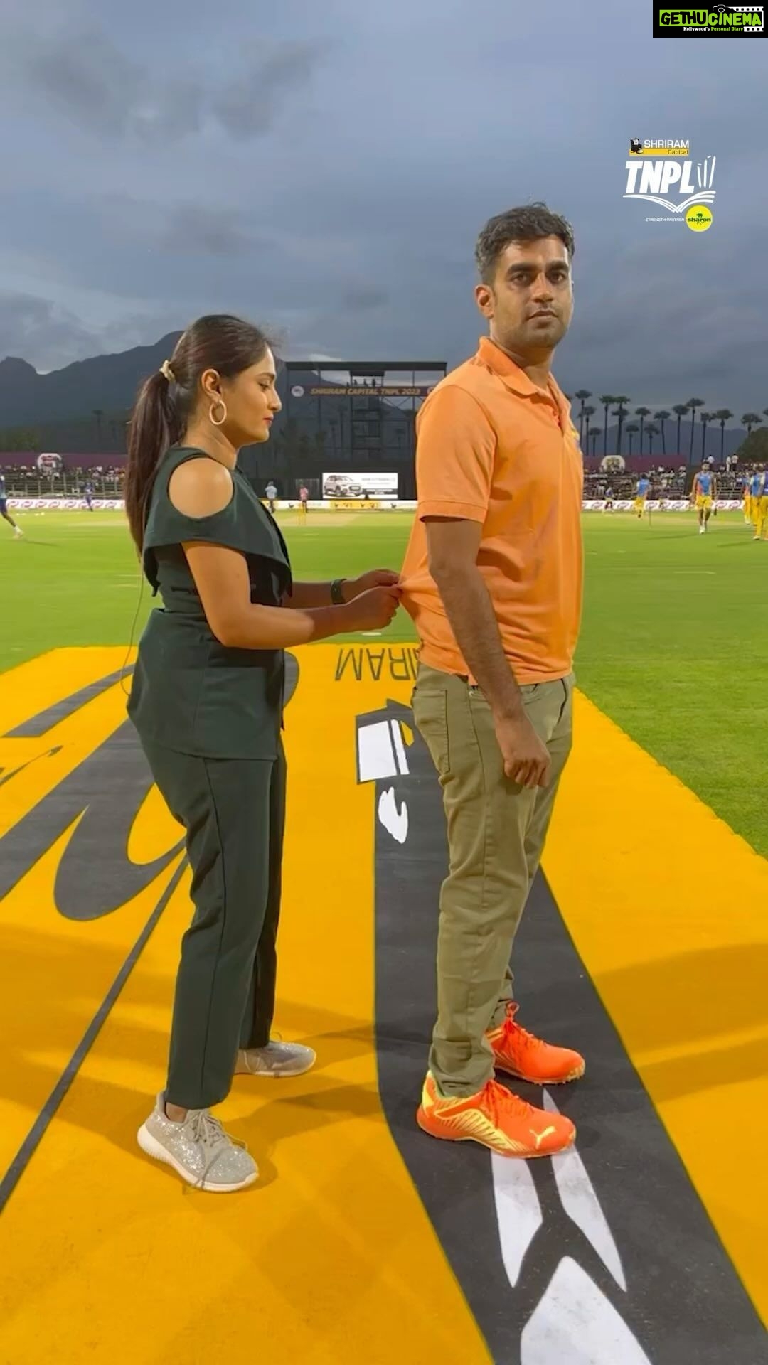 Sastika Rajendran Instagram - Playoff la players ஆடுறாங்களோ இல்லையோ, ivanga nalla ஆடுறாங்க!💃🏻🕺🏻 #TNPL2023🏏 #GethuKaatuvoma #IdhuNeruppuDa #TNPLonstarsports #TNPLonfancode #NammaAatamAarambam💥 #NammaOoruNammaGethu💪🏼