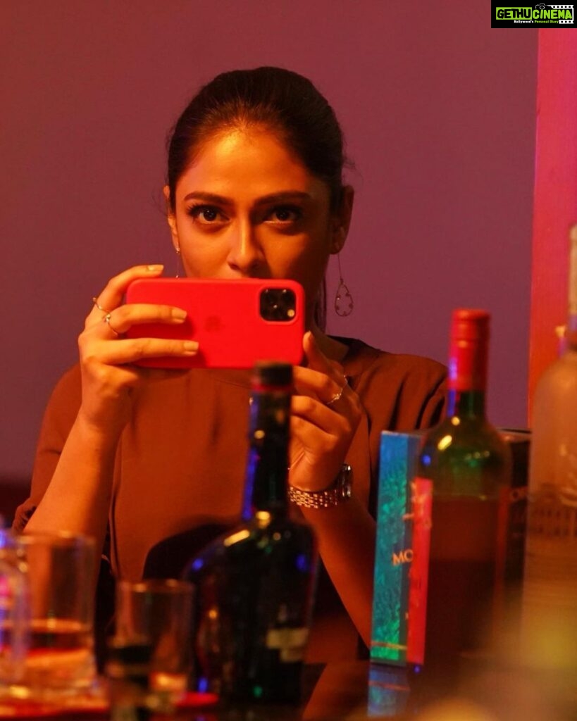 Sastika Rajendran Instagram - Krithika is the girl your momma asked you not to mess with! #Fall is now streaming on @disneyplushotstar 1. @circleboxofficial Thank you for casting me in this. Hoping to work with you on more projects. 😅 2. Thanks to @ramaswamysiddharth, our director and DOP. The entire series was shot in 32 days only and that feat can be achieved with someone who has a clarity of the craft. We heard more “Take ok” than “one more” except when I was supposed to be vicious on screen 😅 Thanks for being patient with me. 3. Prabhu sir, if not for you I would have been a mess. Thank you for helping us with dialogues and intonations. And JK aka Karthik, our Associate director was keeping the place in balance. 4. Our wonderful ADs Sahiti (my cute munchkin), Priyanka(always in panic) and Abhishek(the coolest one) made sure we were perfect before getting down from the caravans. Just wishing you guys only the best. 5. To my make up anna, Gopi anna @_verstile_make_up_artist_ thank you for making me look like a 💣 and my assistant ManMadhan for taking care of me like his own sister 😊 6. Our production managers led by Venkat anna are the BEST! I am not even exaggerating. Thank you 😊 7. The entire crew pulled this off with so much ease. Kudos. Special mention to @beep_23.976fps. I am sure you handled everyone fine 😅 8. Finally I wanna say thank you to my wonderful co-actors @spbcharan - wittiest and easily the funniest one @santhoshprathapoffl - hate to say this, but the coolest guy who I annoyed at every opportunity @namita.krishnamurthy - you know I love you girl ❤️ @rajmohanofficial Anna I will post that coffee scene after all the episodes release 🤣🤣🤣@soniaaggarwal1 - a delight to work with ❤️ 9. And not so finally @ajesh_ashok for the SHROOOOVVVVV bgm 🎶 Thank you 💫💫💫🧿