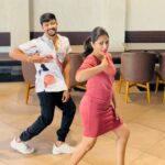 Sastika Rajendran Instagram – Well! The song says it all! 💁‍♀️ 💁‍♂️ 
Chronicles of Being #Sassy 🙄 

🎥: @sohail_uc ♾

#reels #reelitfeelit #reelsinstagram Coimbatore, Tamil Nadu