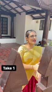Sastika Rajendran Instagram - Bloopers 😂
#ApdiPodu 
@balaji_krishnan_