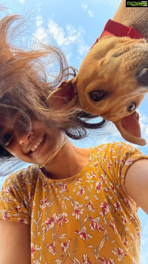 Sastika Rajendran Instagram - Missing this bitch a little extra today 🐶 👧 @scampitales ❤️❤️❤️ Coimbatore, Tamil Nadu