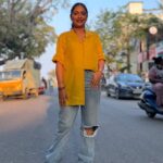 Sastika Rajendran Instagram - All set for Tata #IPL2023 Roaming the streets of chennai and painting it #Yellove 💛 Watch us and watch with us on @starsportstamil #SoundOn #Gameon #GTvsCSK #IPLonStar Styled by @hqrukmini Wearing @merasalofficial ⭐️ 📸: @auhsojv