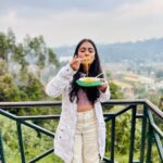 Sastika Rajendran Instagram - Before | After The effect of #Maggi in the hills 🥳💁‍♀️ Kodaikanal, tamil nadu