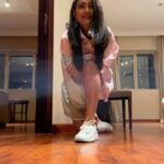 Sastika Rajendran Instagram - A time capsule full of learning, new friends and happy memories ❤️❤️❤️ #DPWorldILT20 ok I miss you now! Thank you for being kind on me! And all day every day wearing clothes styled by @swetha.raghul 🌸 Dubai International Stadium