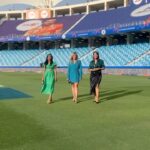 Sastika Rajendran Instagram - The real us in a reel 💚☘️ #reels #ilt20 #sportspresenter #dubai #ilt20onzee Dubai International Stadium