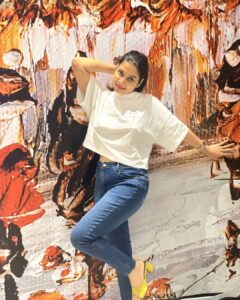 Satna Titus Instagram - Eternal Luminosity🤍🕊

#spreadlove #withoutmakeuponly 

📸My hubby @karthik.krfilms ♥️😘
