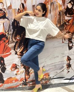 Satna Titus Instagram - Eternal Luminosity🤍🕊

#spreadlove #withoutmakeuponly 

📸My hubby @karthik.krfilms ♥️😘