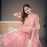 Saumya Tandon Instagram – Saree love! Ready for the aarti and visiting friends and taking blessings from Bappa. 

#saumyatandon #saree #sareelove 

Shot by @deepak_das_photography 
Saree @thesilksaga 
Styled by @shalu_jaiswani 
Hair by @jyoti_gabit Mumbai, Maharashtra