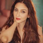 Saumya Tandon Instagram - From a Jagjit fan. What if I was acting in that era and May be could have been in his ghazals and songs. #saumyatandon